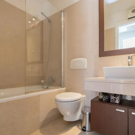 Places - Areeiro Apartament *