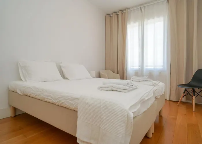 Places - Areeiro Appartamento *