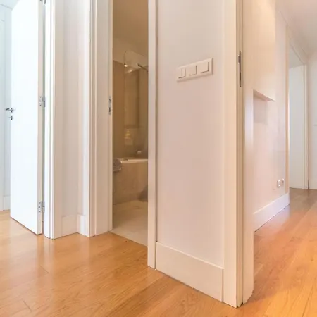 Places - Areeiro شقة *